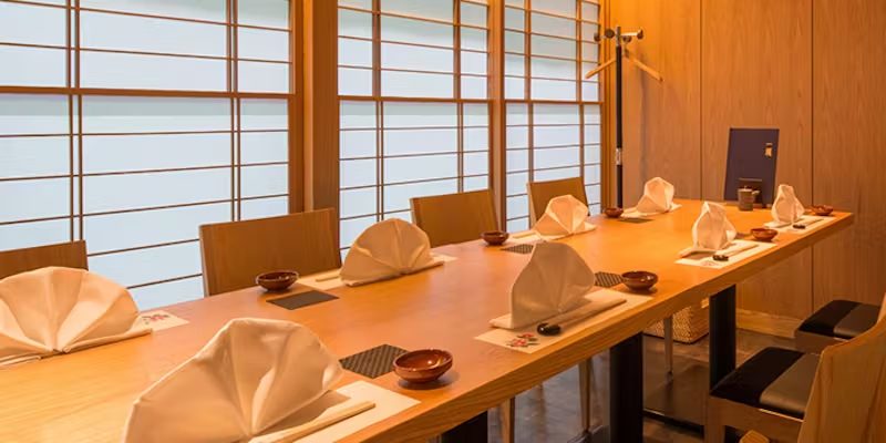 SUSHI＆SAKE いぶき 東京駅 TEKKO avenueの個室