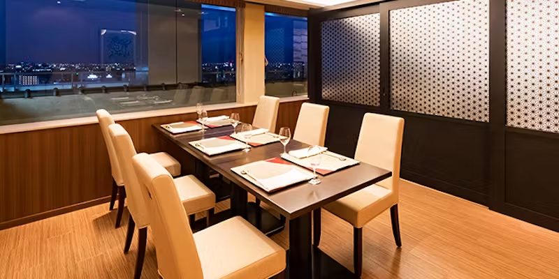 名駅 なだ万茶寮 ／JRセントラルタワーズ13Fの個室