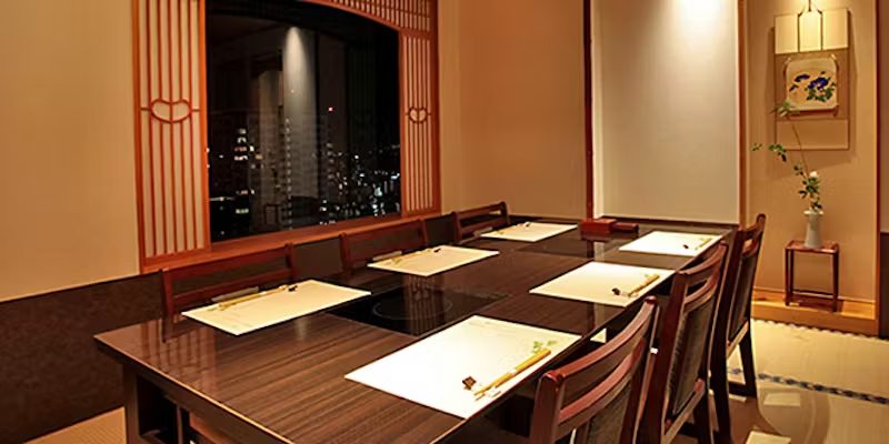 梅の花 横浜スカイビル店の個室