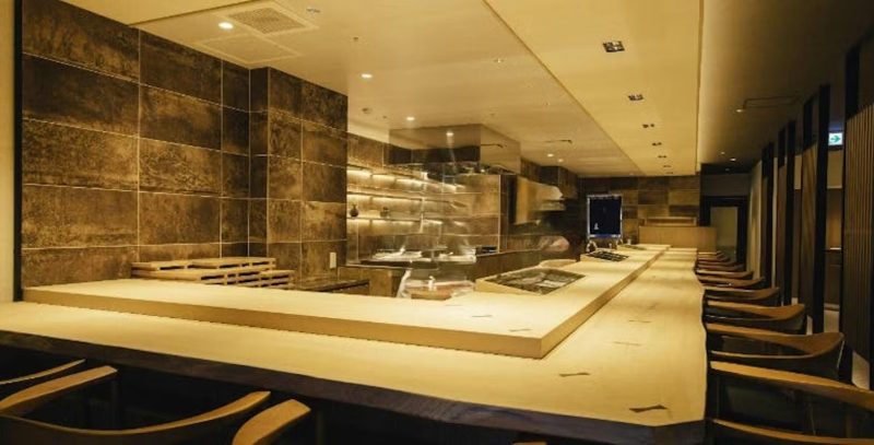 すしうおいちの店内