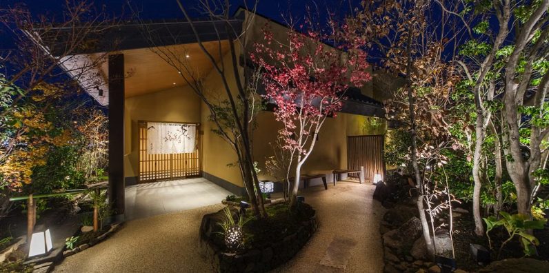 梅の花 水戸店の外観