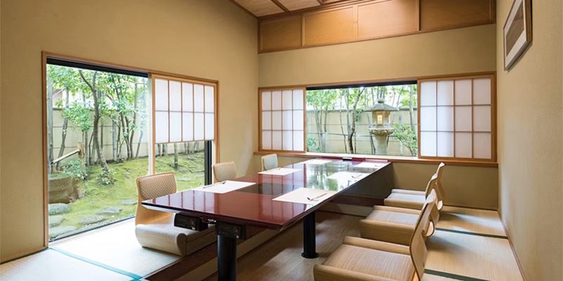 梅の花千葉店の個室